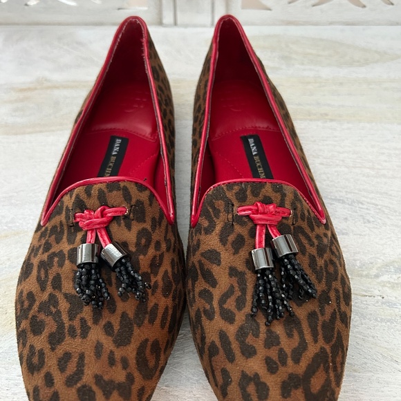 NEW DANA BUCHMAN LEOPARD FLATS BROWN RED TASSELS LOAFERS SHOES SZ 8.5 ANIMAL - Picture 2 of 7